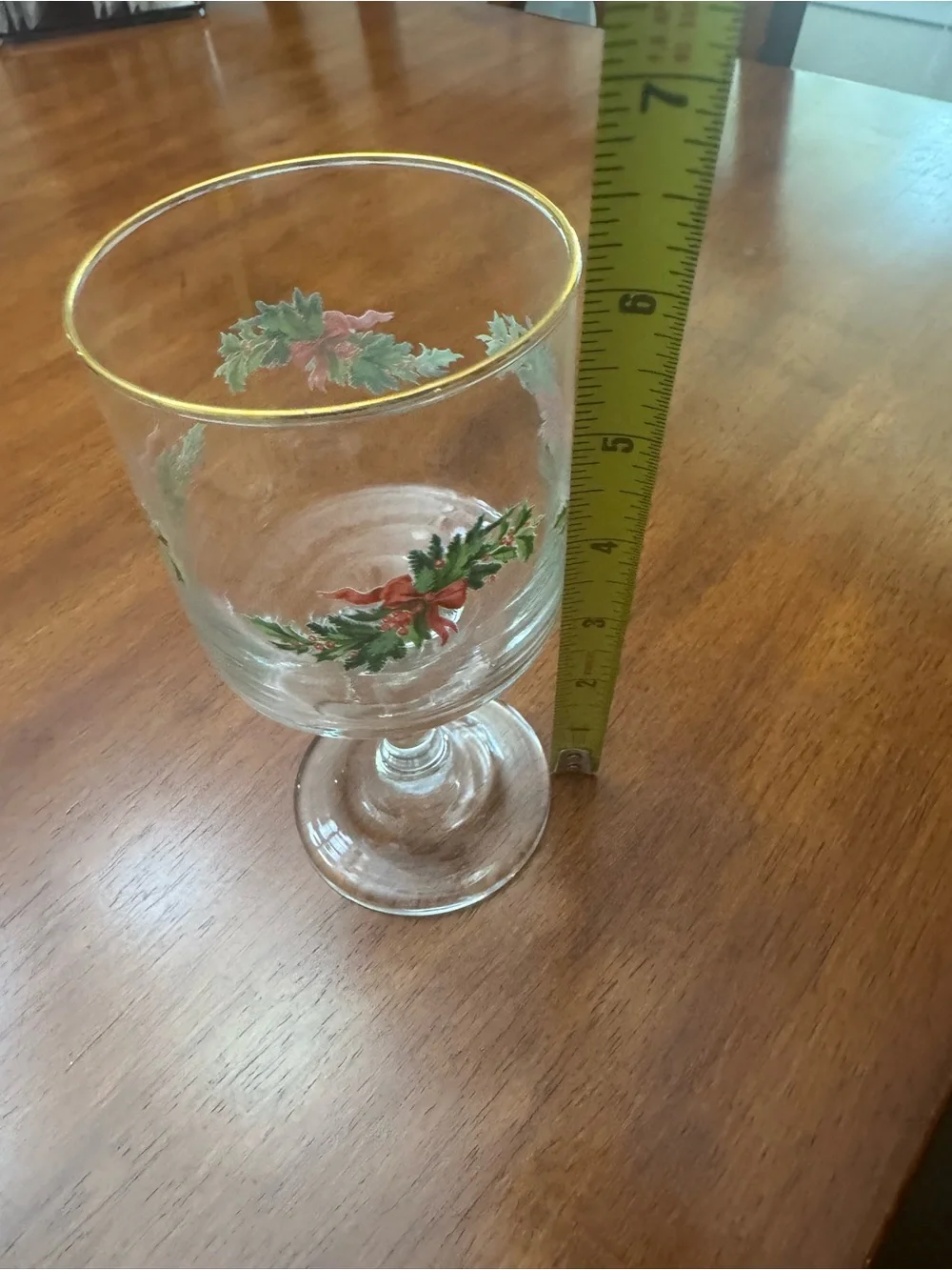 Pfaltzgraff Christmas Heritage Festive Holly-Trim Wine Goblet set of 4